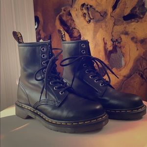 Dr. Martens, Doc’s. 1460 W.